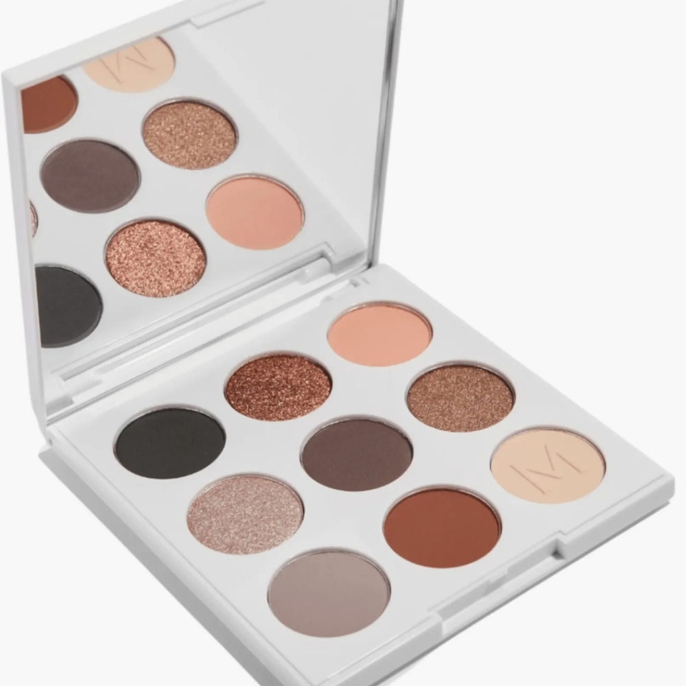 Mineral Vault Eyeshadow Palette MADLUVV